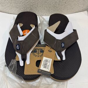 Dockers Men’s Flip Flops. NWT